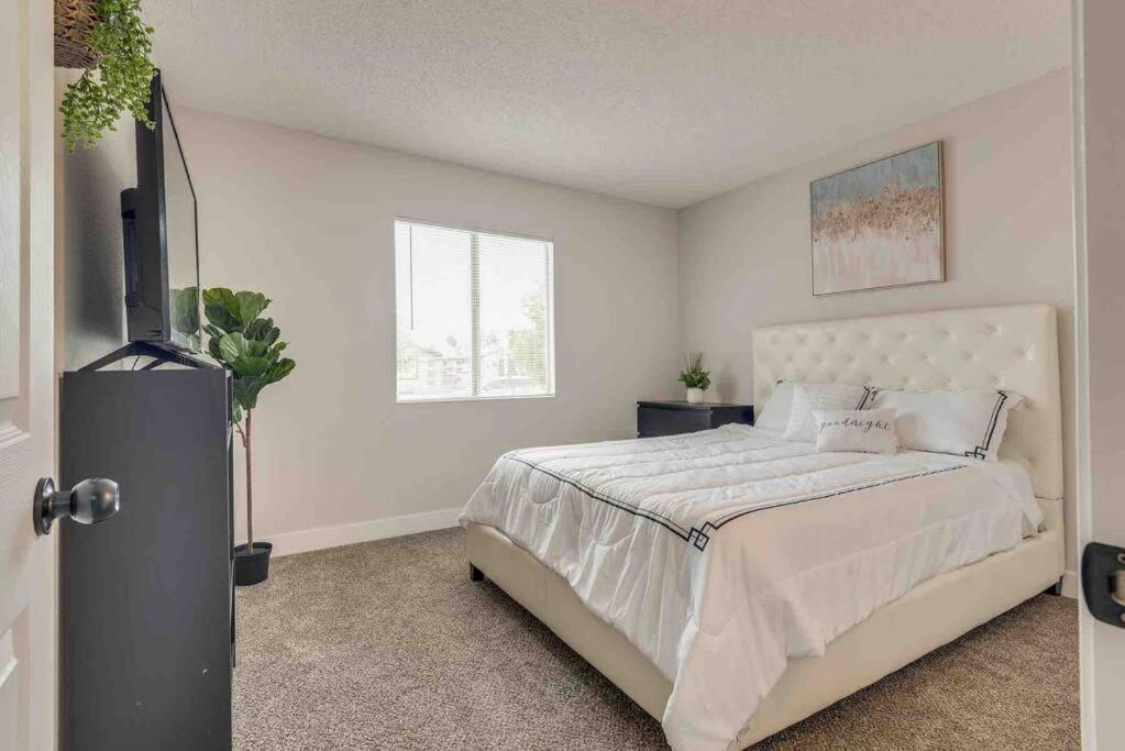 Cozy Home! 16 Min Away From Strip And Fremont Las Vegas Zewnętrze zdjęcie